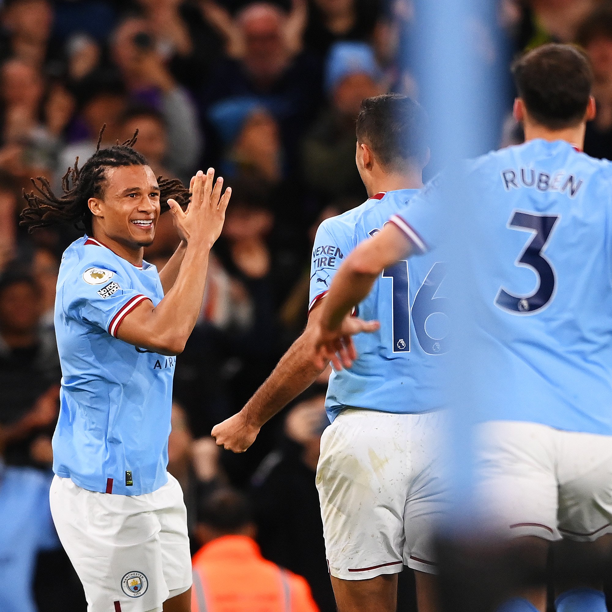 包含赛地聚焦——NBA常规赛今夜热度飙升；曼城迎来里程碑；目标明确；细节决定成败的词条